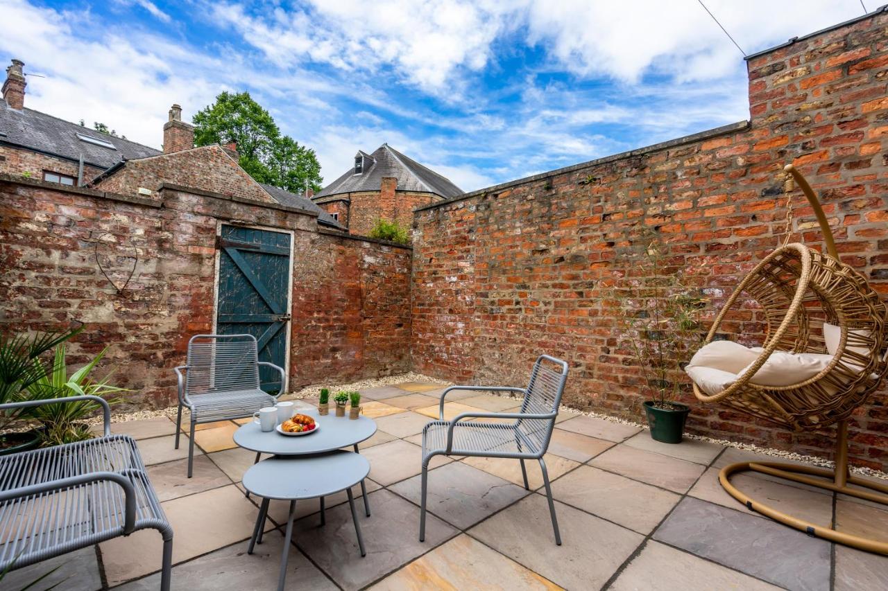 8 Kyme Street Villa York Exterior photo